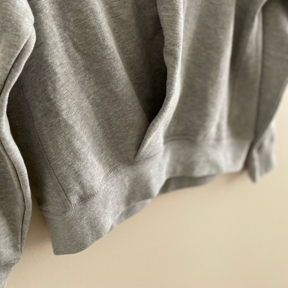 Good American Gray Knot A Quitter Sweatshirt - Picture 4 of 8